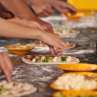 Private cooking class in Tuscany for the whole family.